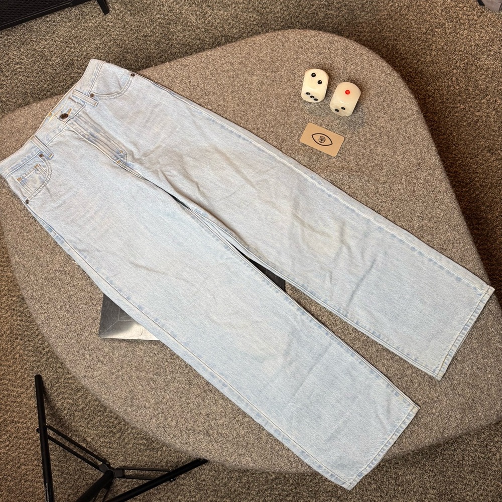 Levi’s Women’s High-Waisted Straight Jeans – Size 26